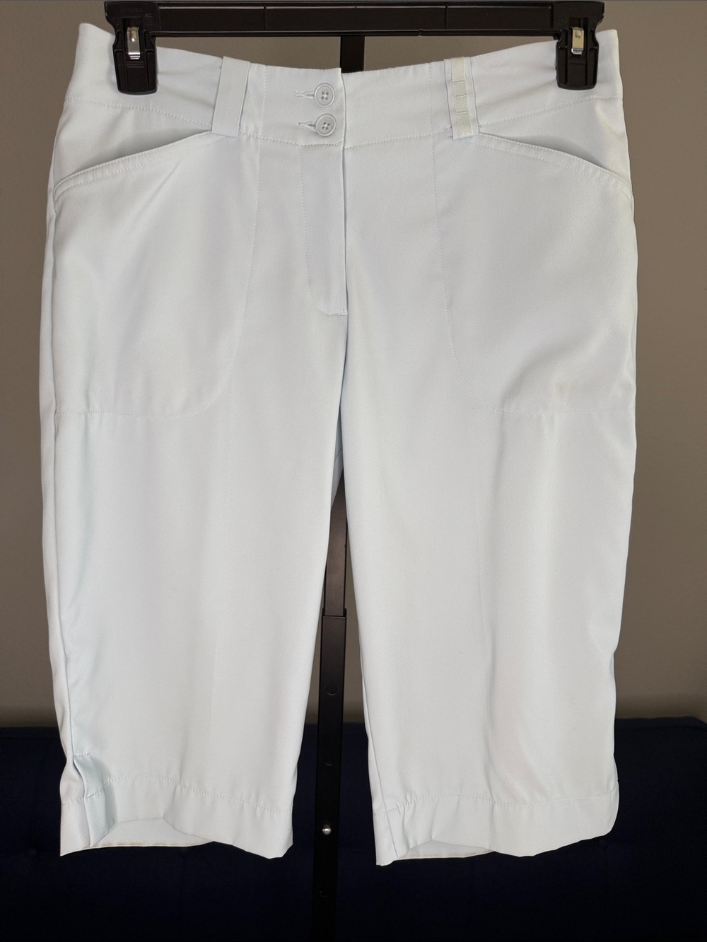 Nike Golf Dri-Fit Light Blue Mid-Length 14” Bermuda Capri Shorts Womens size 6